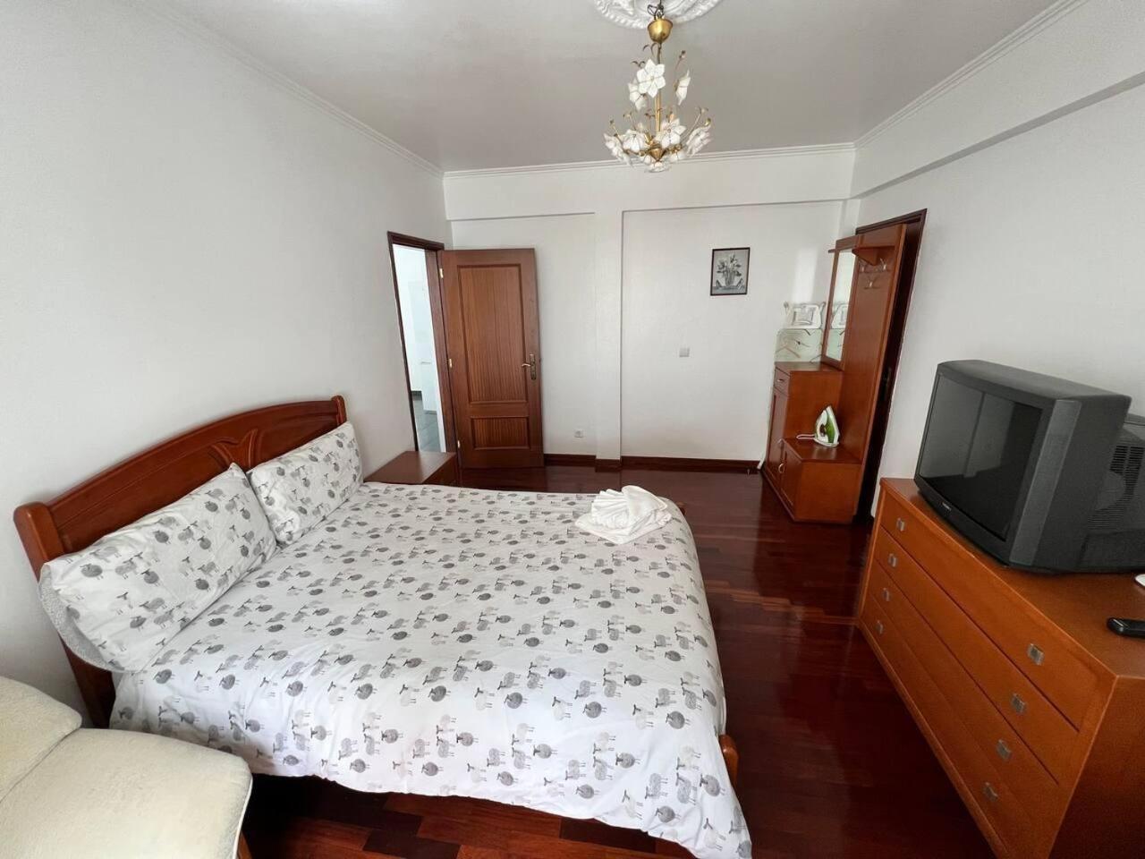 Comfortable 2-Bedroom Apartment For Relaxing Stays Funchal  Kültér fotó