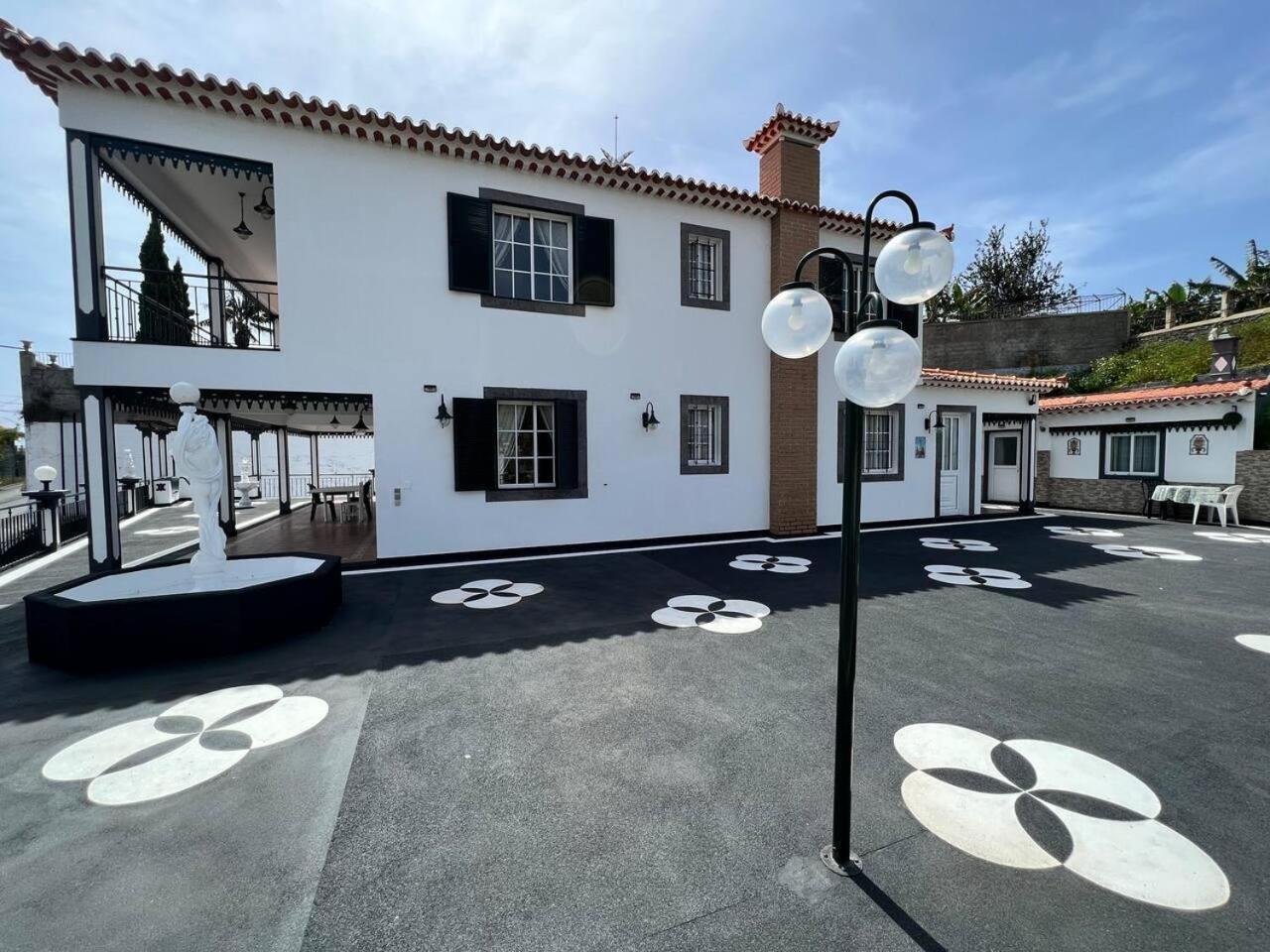 Comfortable 2-Bedroom Apartment For Relaxing Stays Funchal  Kültér fotó