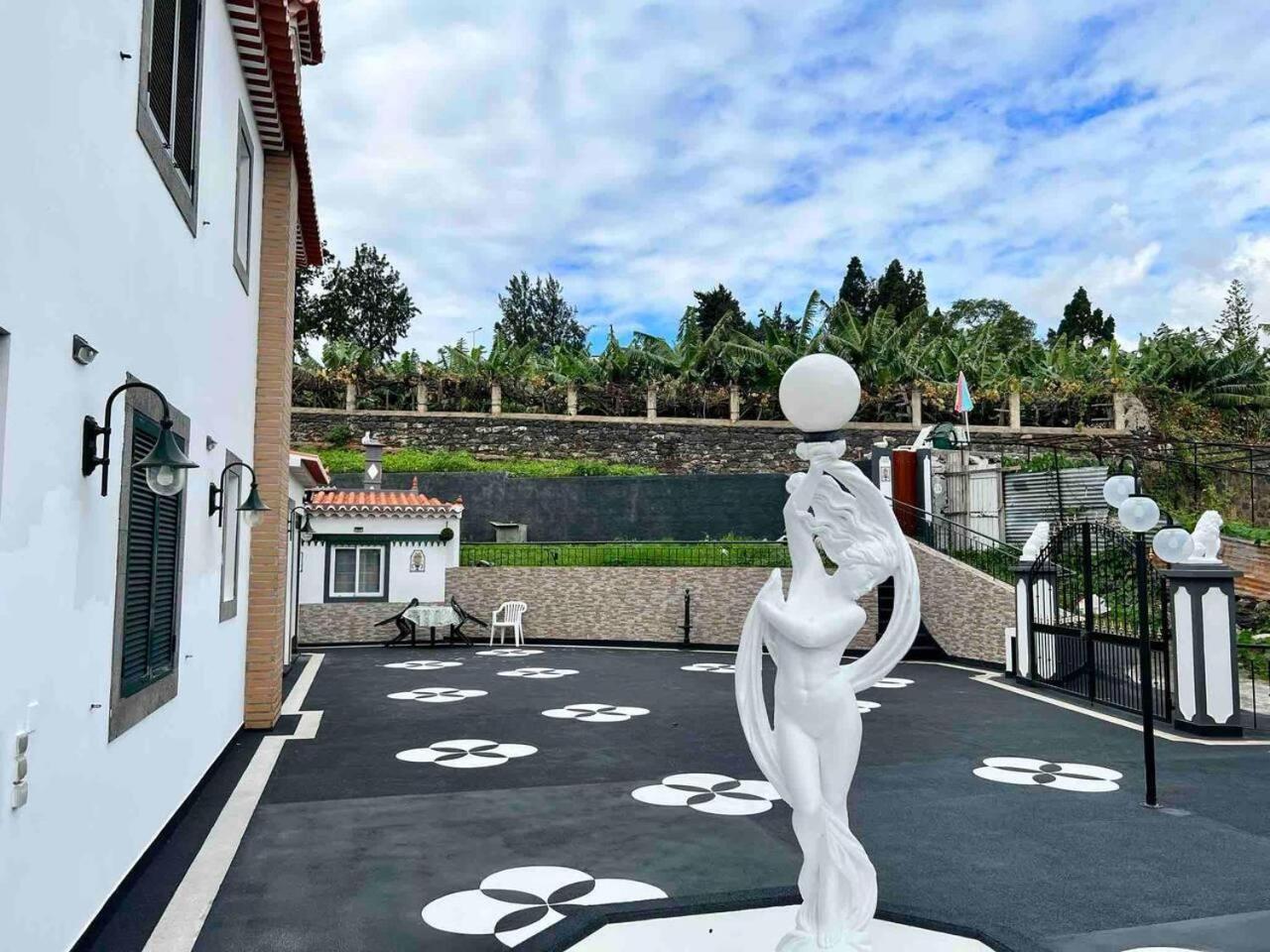 Comfortable 2-Bedroom Apartment For Relaxing Stays Funchal  Kültér fotó